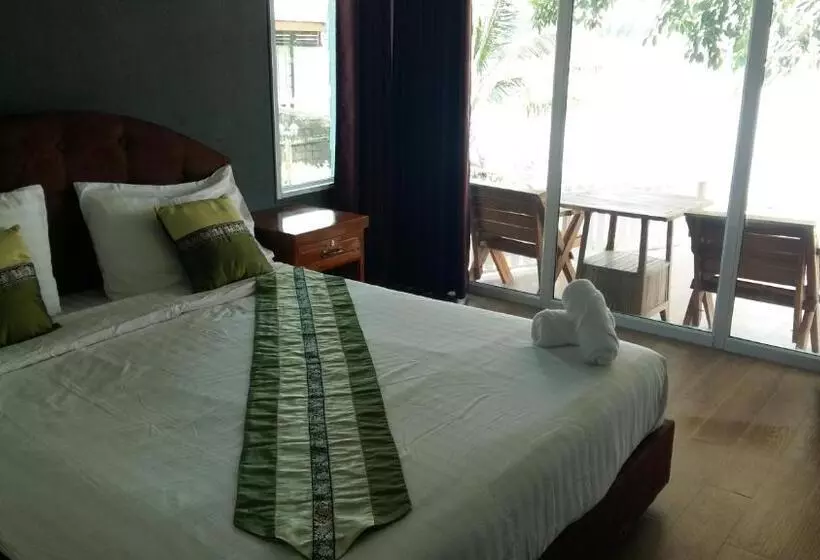 هتل Baan Din Baramee Resort