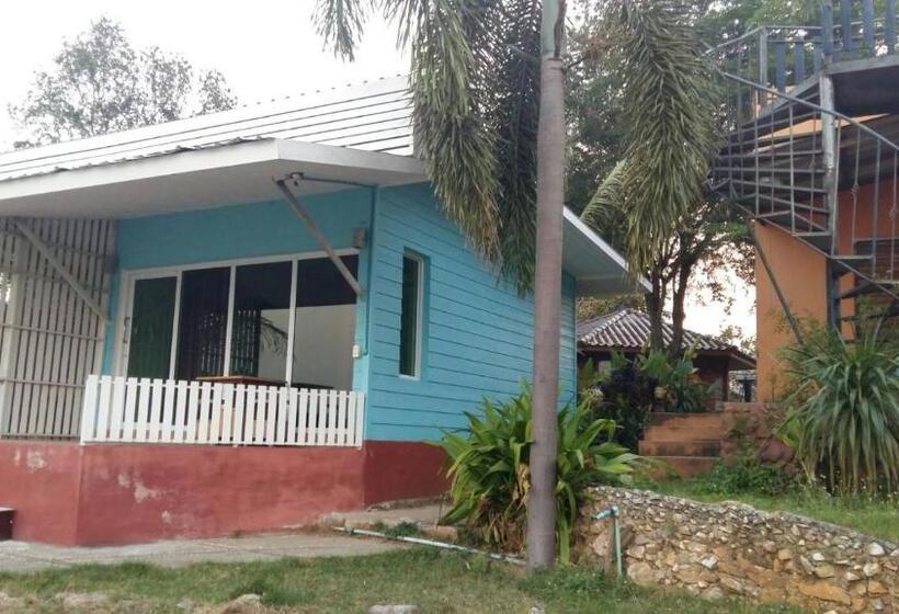 Отель Baan Din Baramee Resort