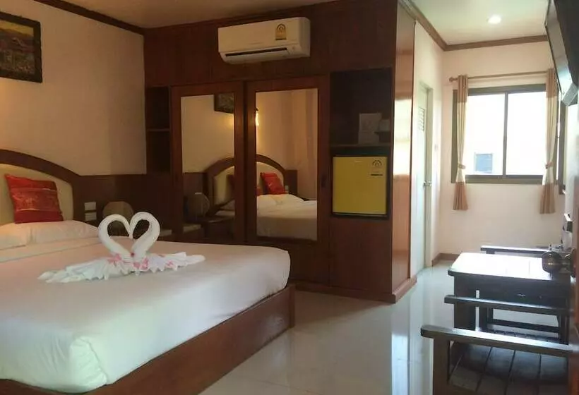 ホテル Baan Rom Mai