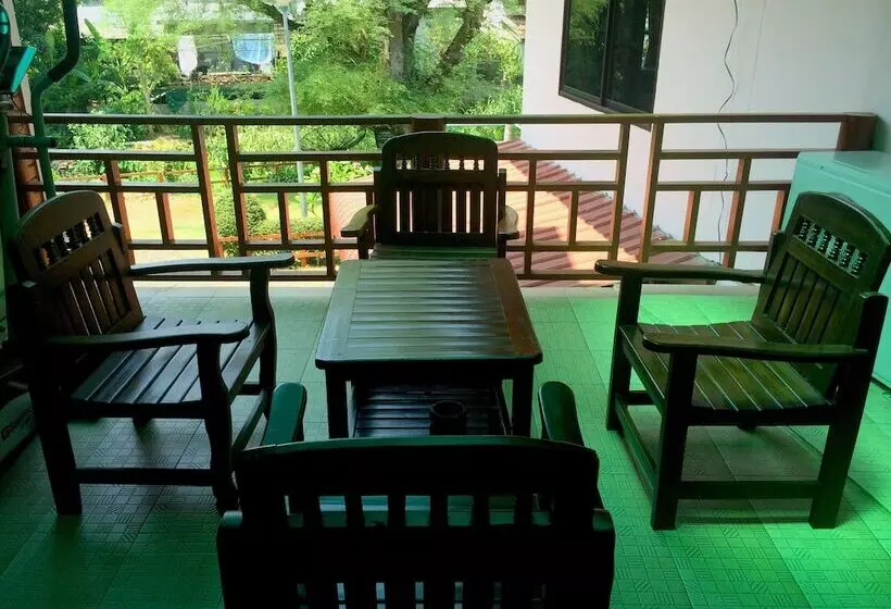ホテル Baan Rom Mai
