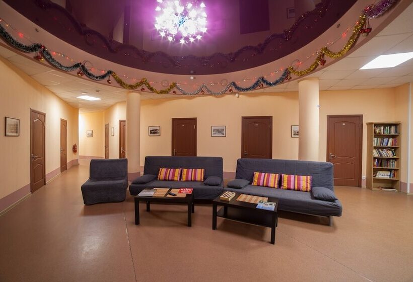 فندق Bugrov Hostel