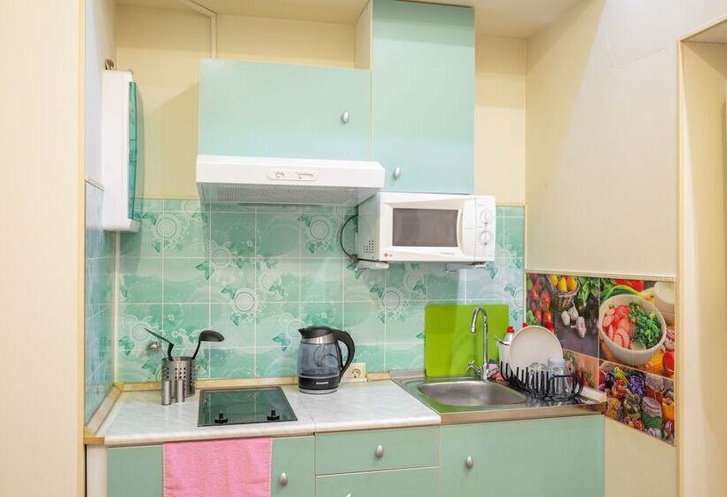 فندق Bugrov Hostel