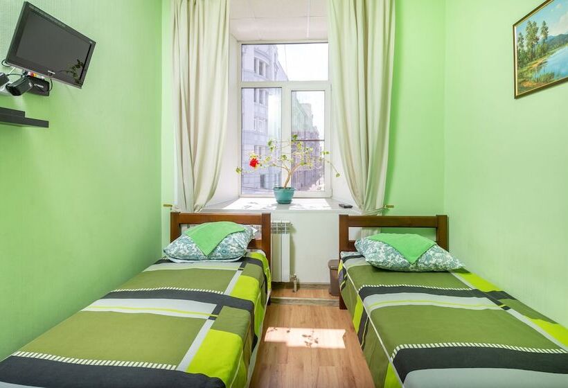 فندق Bugrov Hostel