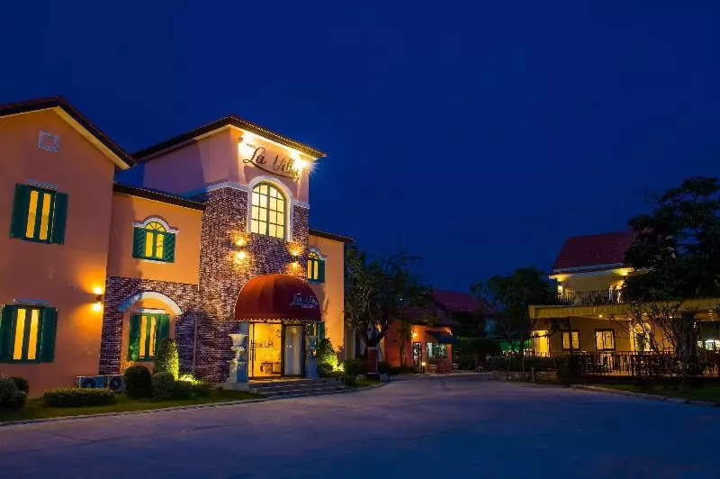 ホテル La Villa Boutique