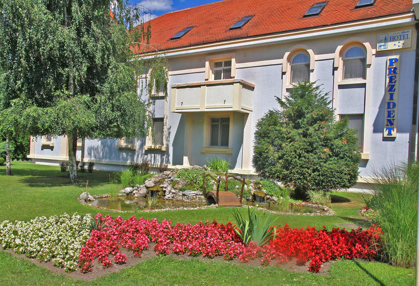 هتل Prezident
