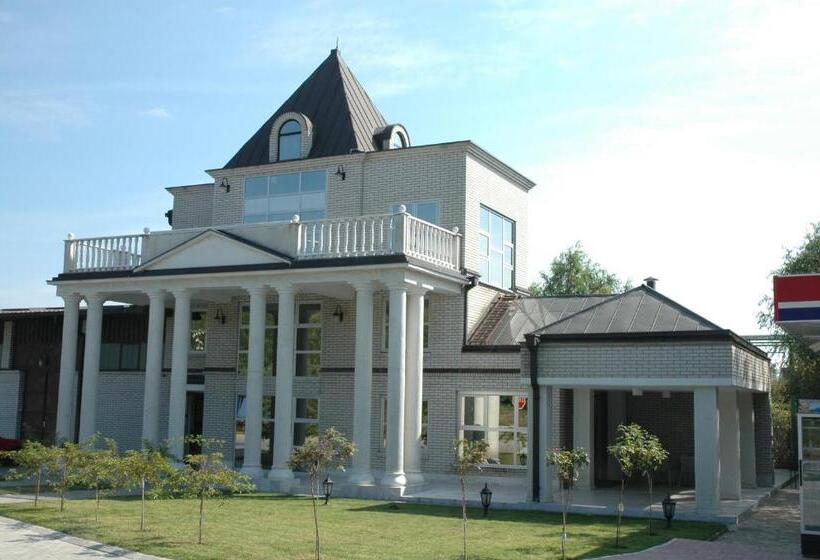 هتل Vila Lux Milikic