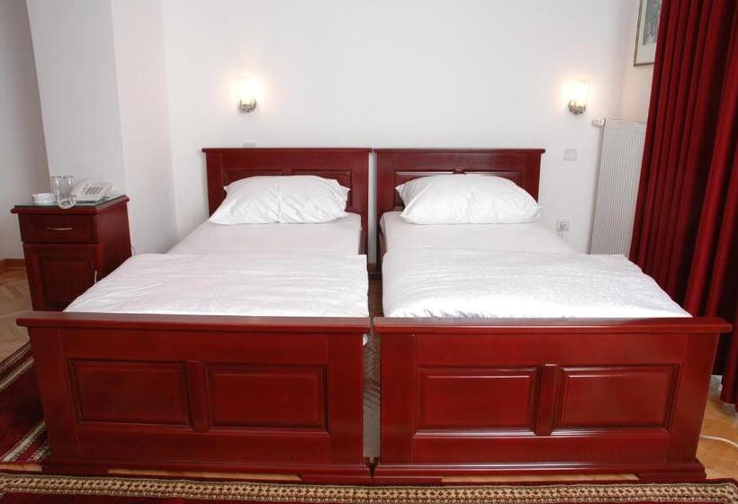 هتل Vila Lux Milikic