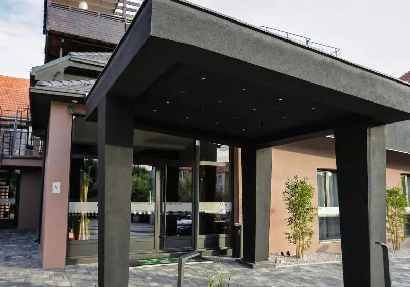 Garni Hotel Zen