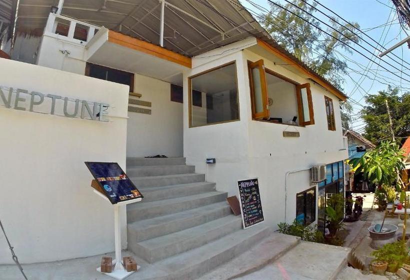 Neptune Hostel