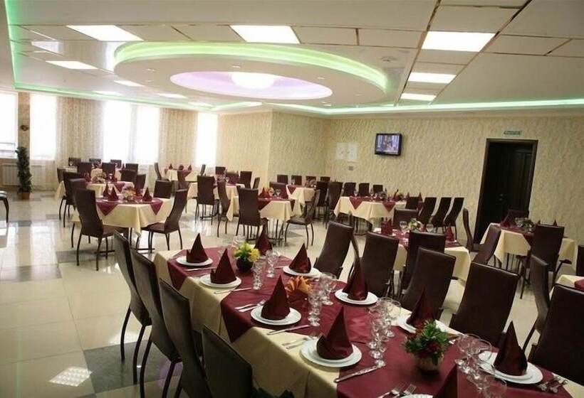 Regina Hotel On Universitetskaya