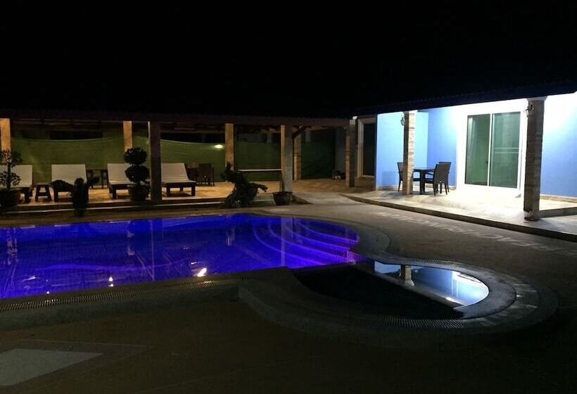 אתר נופש Blue Beach Bungalow