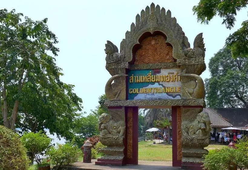 Saensukkho Hotel & Resort