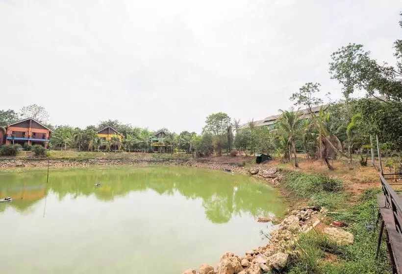 Saensukkho Hotel & Resort
