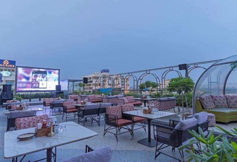 Hotel Treebo Premium Baramasi By Jai Club Prime