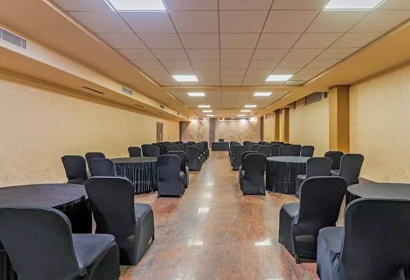 ホテル Treebo Premium Baramasi By Jai Club Prime