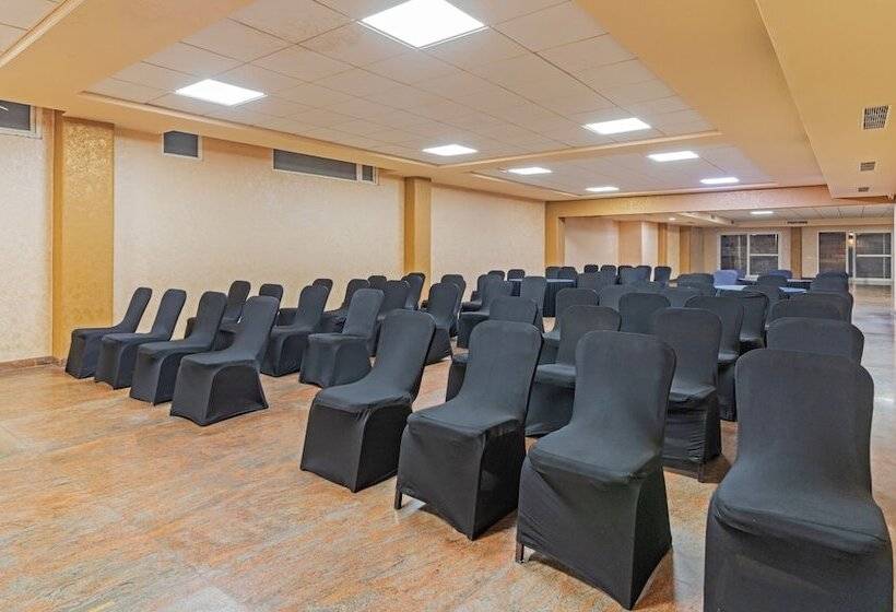 Hotel Treebo Premium Baramasi By Jai Club Prime