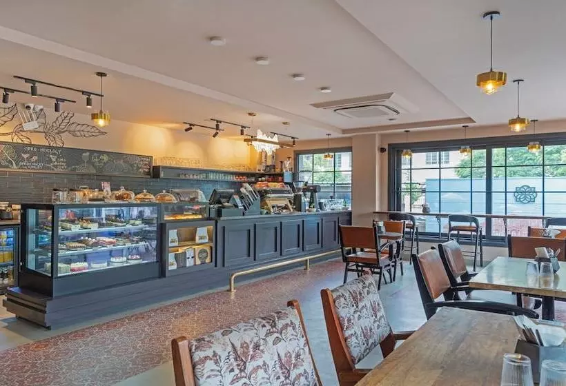 ホテル Treebo Premium Baramasi By Jai Club Prime