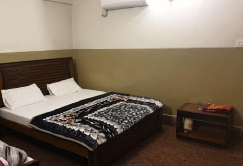 Shalimar Hotel Muzaffarabad