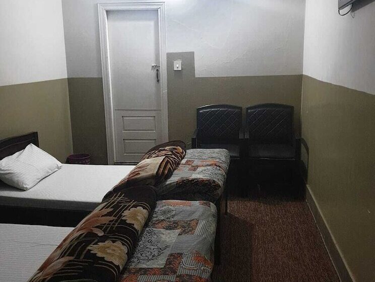 Shalimar Hotel Muzaffarabad