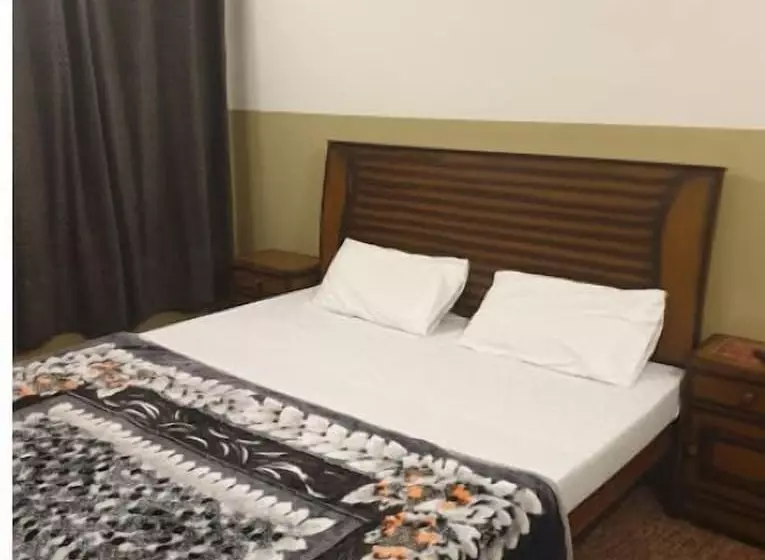 Shalimar Hotel Muzaffarabad