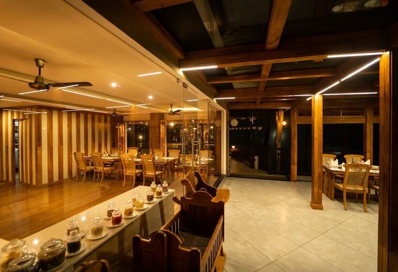 Hotel Chandys Drizzle Drops Munnar Top Station