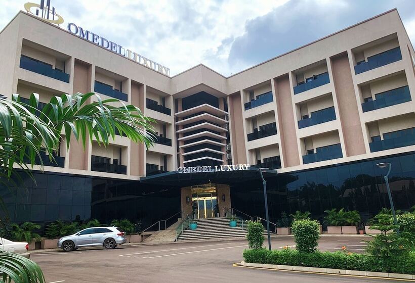 هتل Omedel Luxury