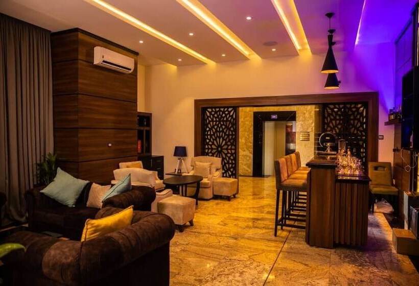 هتل Omedel Luxury