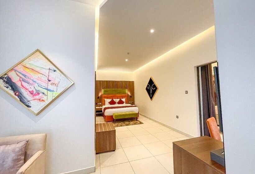 هتل Omedel Luxury