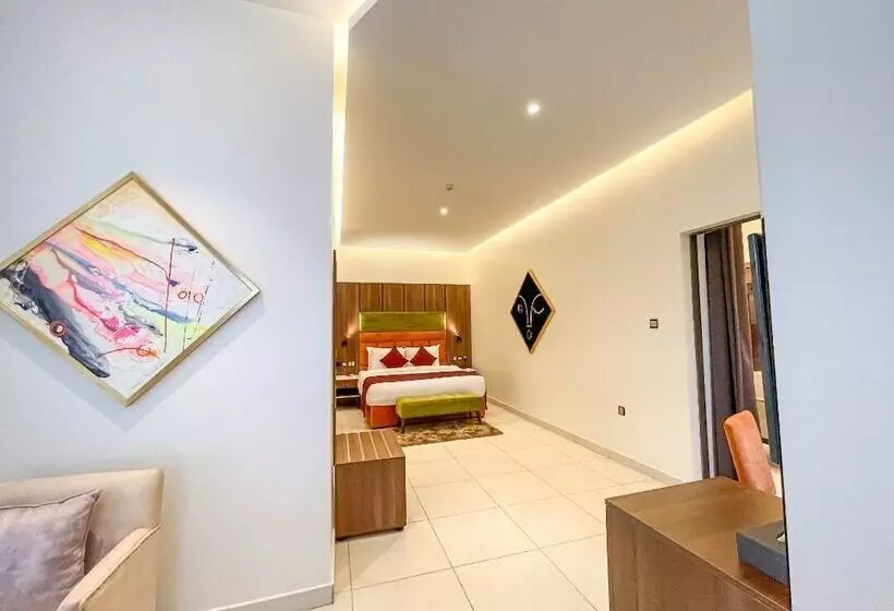 هتل Omedel Luxury