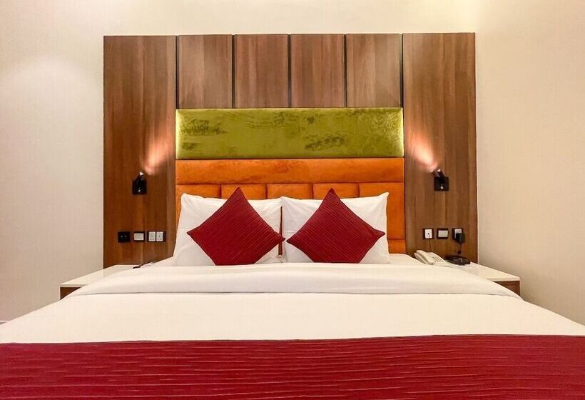 هتل Omedel Luxury