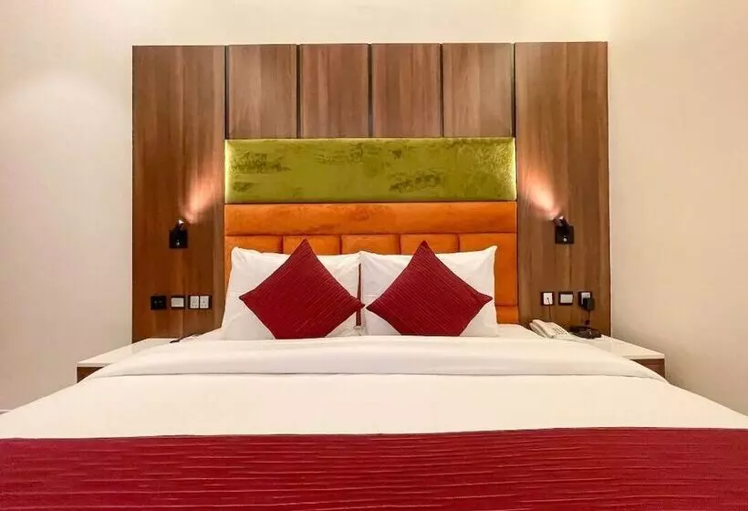 هتل Omedel Luxury