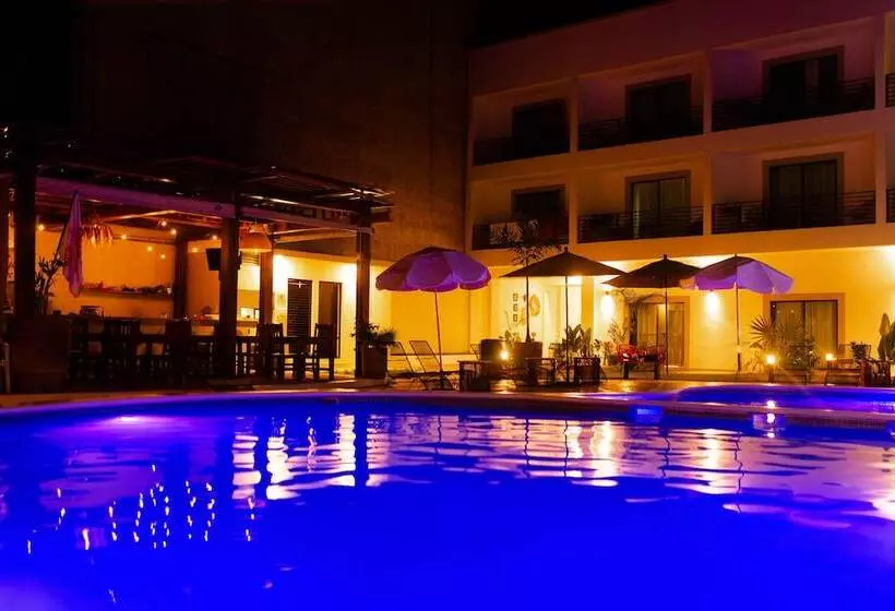 ホテル Santa Martha Bungalows