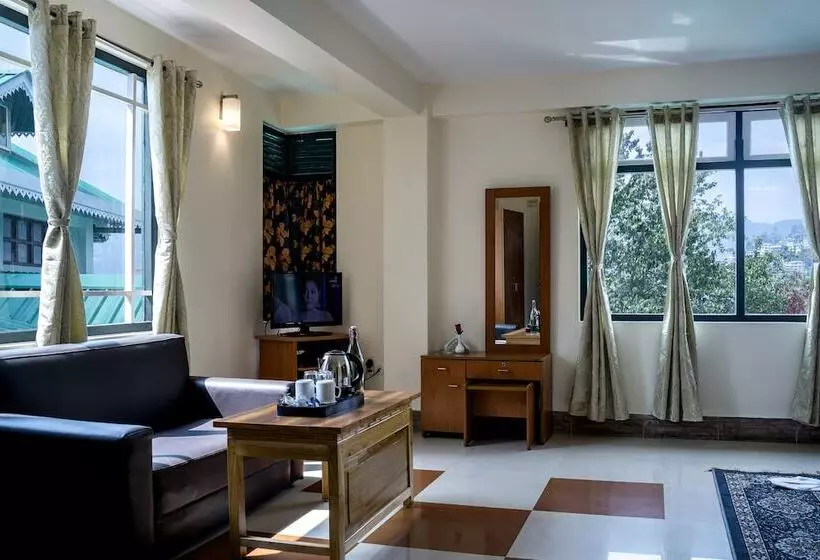 هتل Sparrow Juniper Tree 2 Min Walk To Mg Marg