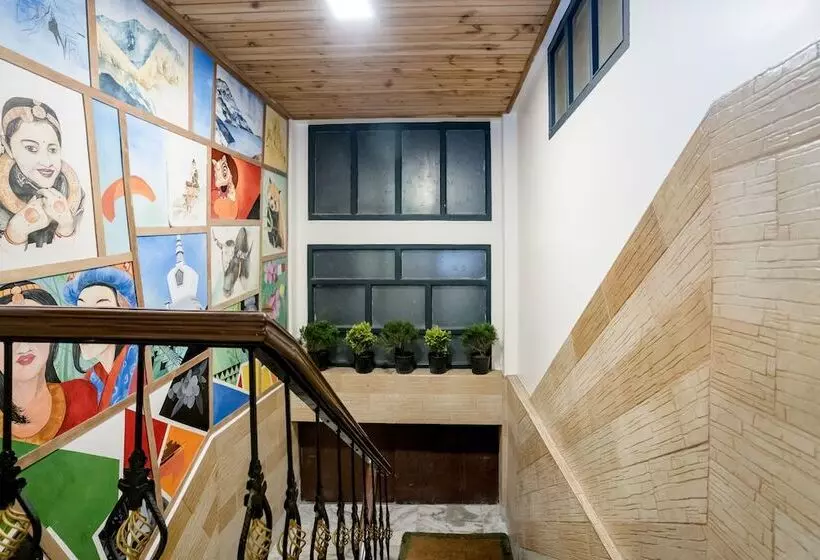 هتل Sparrow Juniper Tree 2 Min Walk To Mg Marg