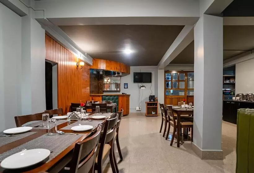 هتل Sparrow Juniper Tree 2 Min Walk To Mg Marg