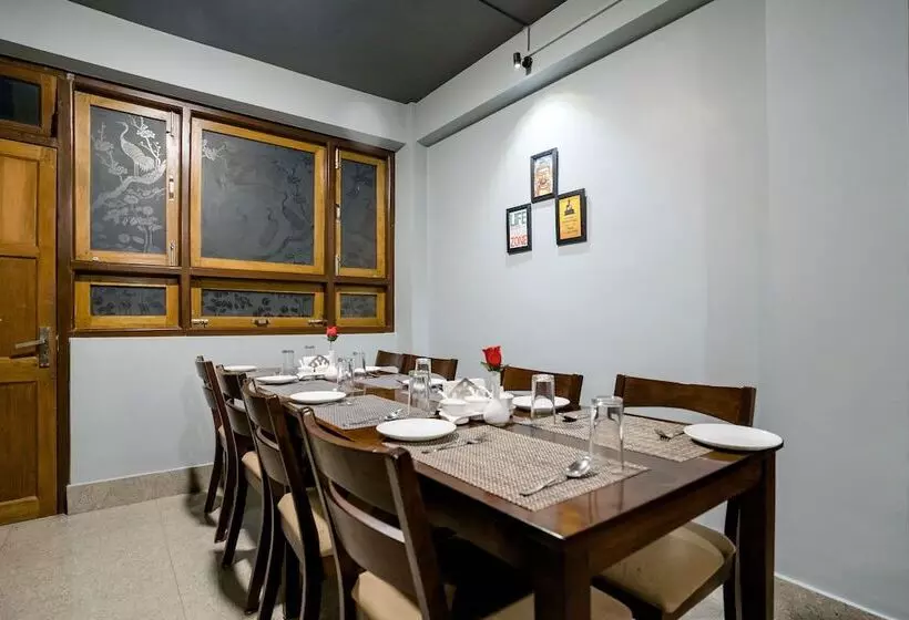 هتل Sparrow Juniper Tree 2 Min Walk To Mg Marg
