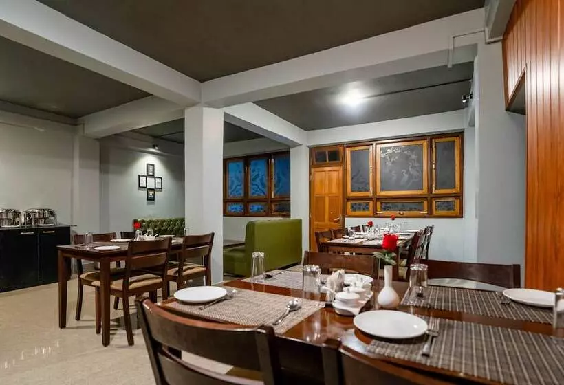 هتل Sparrow Juniper Tree 2 Min Walk To Mg Marg