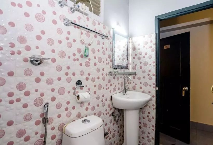 هتل Sparrow Juniper Tree 2 Min Walk To Mg Marg