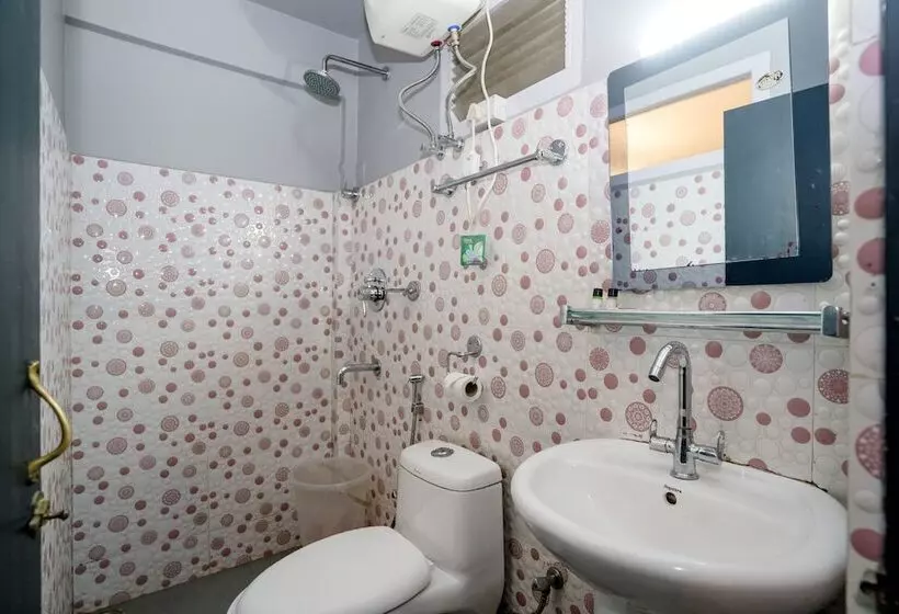 هتل Sparrow Juniper Tree 2 Min Walk To Mg Marg