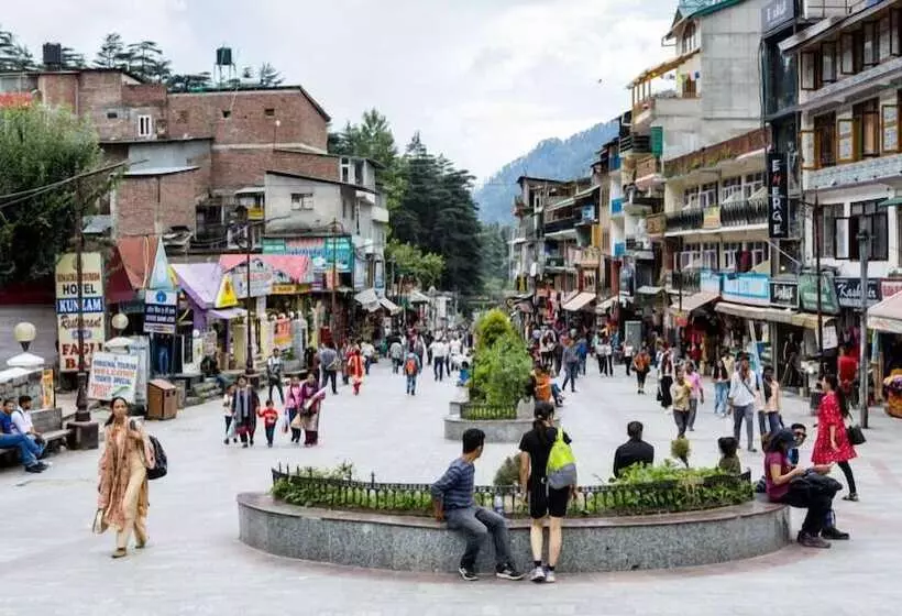 Tiaraa Hotels & Resorts A Luxury Resort Manali