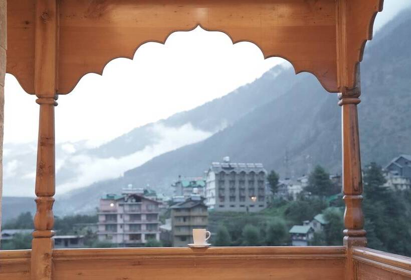 Tiaraa Hotels & Resorts   A Luxury Resort Manali