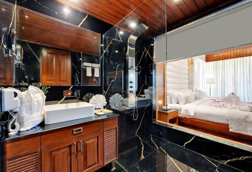 Tiaraa Hotels & Resorts   A Luxury Resort Manali