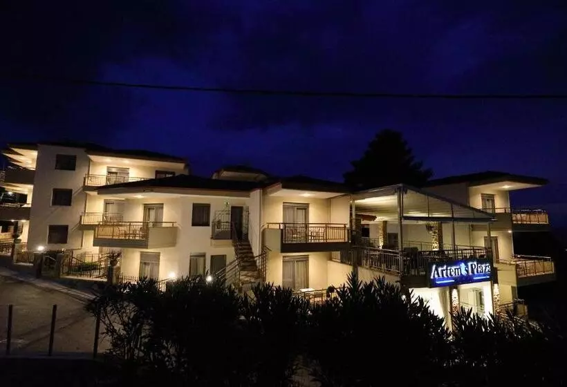 Artemis Plaza