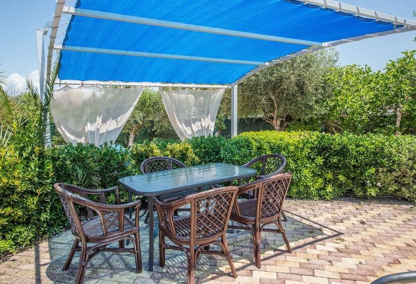 Eleni Family Apartments