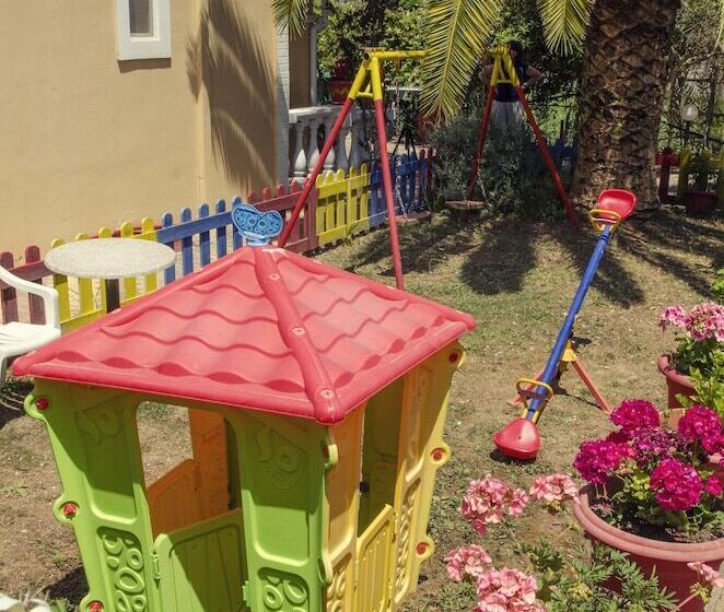 Eleni Family Apartments