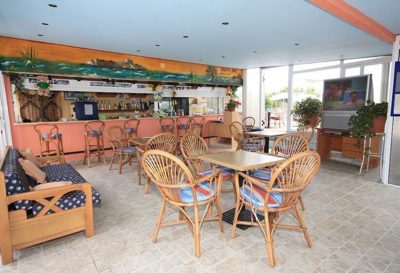 Eleni Family Apartments