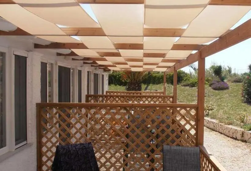 Elli Beach Apartments And Studios