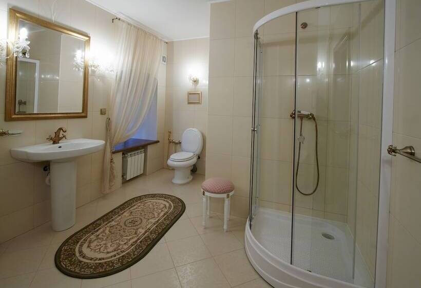 בית מלון כפרי Boutique Apartments Pokrovka 9a