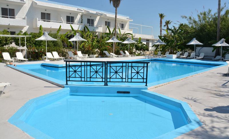 ホテル Costa Angela