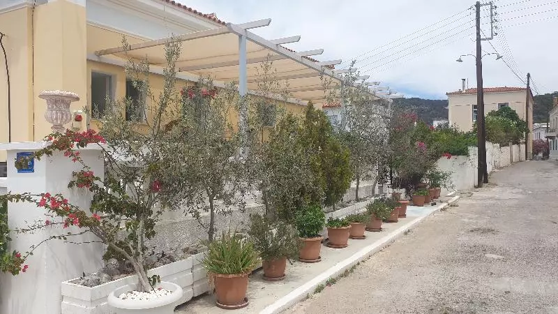 هتل Dionysos